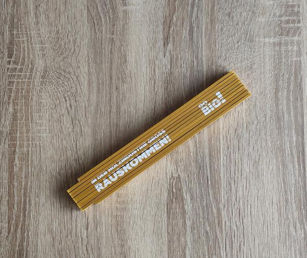 Double mètre bois de hêtre or Go Big